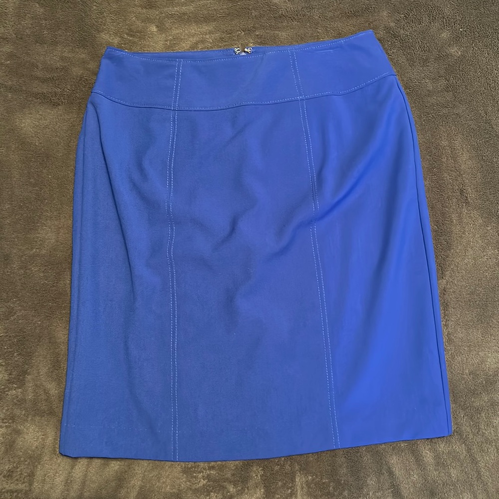 Worthington Blue Pencil Skirt. Size 10. Fully lined.